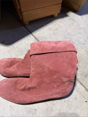 Fold-Over Suede Ankle Booties in Dusty Rose